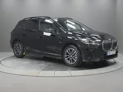 Svart Begagnad 2024 BMW 225 Active Tourer Comfort Edition Minibuss | 439 000 kr (Dyr)