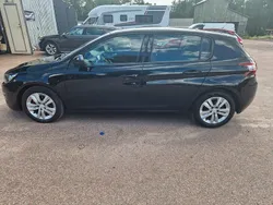 Svart Begagnad 2014 Peugeot 308 Active Halvkombi | 59 800 kr (Marknadspris)