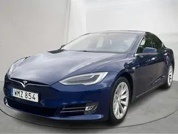 Blå Begagnad 2018 Tesla Model S Sedan | 256 000 kr (Marknadspris)