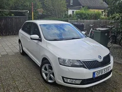 Vit Begagnad 2016 Skoda Rapid Halvkombi | 80 000 kr (Bra pris)