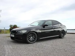 Svart Begagnad 2007 BMW 335 Comfort Edition Sedan | 139 000 kr (Marknadspris)