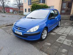 Blå Begagnad 2004 Peugeot 307 Halvkombi | 27 000 kr