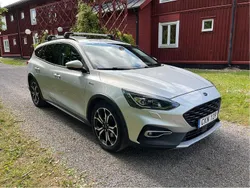 Grå Begagnad 2020 Ford Focus Active Kombi | 159 800 kr (Bra pris)