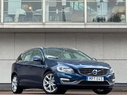 Blå Begagnad 2015 Volvo V60 Ocean Race Kombi | 159 900 kr (Marknadspris)