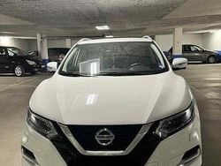 Vit Begagnad 2020 Nissan Qashqai SUV | 200 000 kr (Marknadspris)