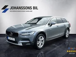 Grå Begagnad 2018 Volvo V90 CC Momentum Kombi | 309 900 kr (Marknadspris)