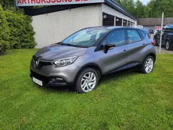 Flerfärgad Begagnad 2015 Renault Captur SUV | 79 800 kr (Marknadspris)