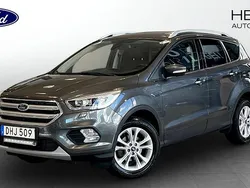Grå (grey) Begagnad 2018 Ford Kuga Titanium SUV | 144 900 kr (Marknadspris)