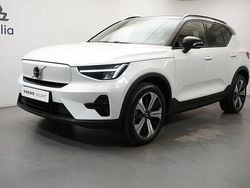 Vit Begagnad 2022 Volvo XC40 Core SUV | 309 900 kr