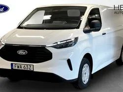 Vit (white) Ny 2024 Ford Transit Custom Trend Van | 556 125 kr (Marknadspris)