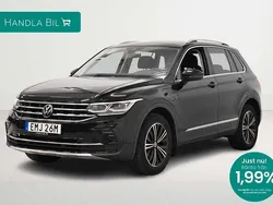 Svart Begagnad 2022 VW Tiguan Elegance SUV | 359 900 kr (Marknadspris)
