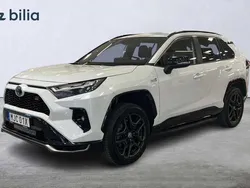 Vit Begagnad 2023 Toyota RAV4 Hybrid SUV | 569 900 kr
