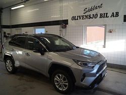 Grå Begagnad 2019 Toyota RAV4 Hybrid Style SUV | 299 900 kr (Marknadspris)
