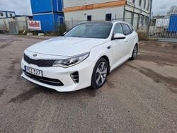 Pearlwhite Begagnad 2017 Kia Optima Sport Kombi | 139 700 kr (Marknadspris)