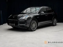 Svart Begagnad 2022 Porsche Cayenne Platinum Edition SUV | 949 900 kr (Lite dyr)
