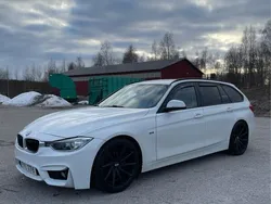 Vit Begagnad 2015 BMW 318 Kombi | 98 000 kr