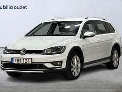 Vit Begagnad 2018 VW Golf Alltrack Kombi | 169 900 kr (Marknadspris)
