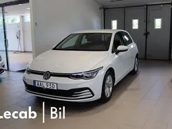 Vit (pure white) Begagnad 2020 VW Golf VII Life Kombi | 194 500 kr (Marknadspris)