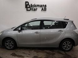 Ljusgrå Begagnad 2013 Toyota Verso Business Edition Minibuss | 83 000 kr (Marknadspris)