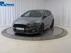 Grå Begagnad 2017 Ford Focus ST Kombi | 169 100 kr (Dyr)