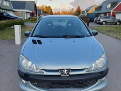 Grå Begagnad 2003 Peugeot 206 Halvkombi | 18 000 kr (Marknadspris)