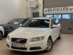 Vit Begagnad 2010 Volvo V70 Momentum Kombi | 114 900 kr (Dyr)