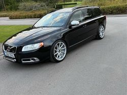 Svart Begagnad 2010 Volvo V70 R-Design Kombi | 89 900 kr (Marknadspris)