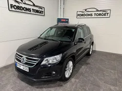Svart Begagnad 2009 VW Tiguan SE SUV | 64 900 kr