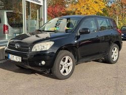 Svart Begagnad 2006 Toyota RAV4 SUV | 64 900 kr (Marknadspris)