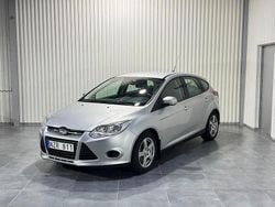 Grå Begagnad 2013 Ford Focus Trend Halvkombi | 69 900 kr (Marknadspris)