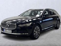 Svart Begagnad 2022 Volvo V90 Core Kombi | 429 900 kr (Marknadspris)