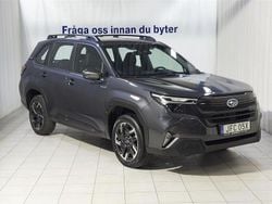 Grå Ny 2025 Subaru Forester SUV | 408 400 kr (Bra pris)