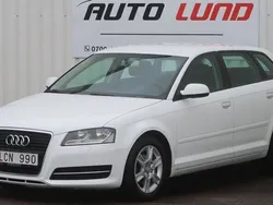 Vit Begagnad 2012 Audi A3 Sportback Attraction Halvkombi | 69 900 kr (Marknadspris)