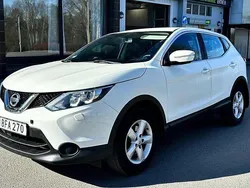 Vit Begagnad 2014 Nissan Qashqai SUV | 89 000 kr (Bra pris)