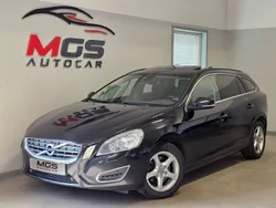 Svart Begagnad 2013 Volvo V60 Momentum Kombi | 89 900 kr (Marknadspris)