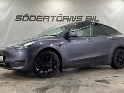 Grå Begagnad 2021 Tesla Model Y Long Range SUV | 319 900 kr (Superpris)