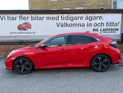 Röd Begagnad 2018 Honda Civic Halvkombi | 165 000 kr (Marknadspris)