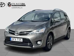 Mörkgrå Begagnad 2016 Toyota Verso Active Minibuss | 199 000 kr (Marknadspris)