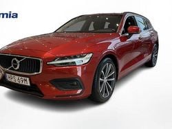 Röd Begagnad 2021 Volvo V60 Pro Kombi | 309 900 kr (Lite dyr)