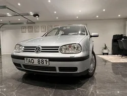 Silver Begagnad 2002 VW Golf IV Basis Halvkombi | 29 900 kr (Dyr)