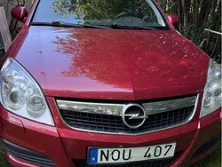 Röd Begagnad 2008 Opel Vectra Kombi | 13 000 kr (Bra pris)
