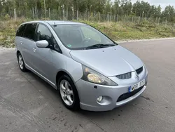 Silver Begagnad 2004 Mitsubishi Grandis Minibuss | 33 000 kr (Marknadspris)