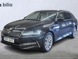 Svart Begagnad 2021 Skoda Superb Business Line Kombi | 299 000 kr (Marknadspris)