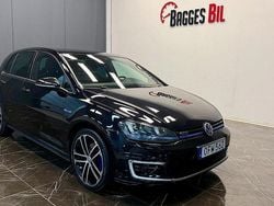 Svart Begagnad 2016 VW Golf VII GTE Halvkombi | 139 900 kr