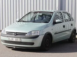 Grön Begagnad 2001 Opel Corsa Halvkombi | 14 500 kr (Marknadspris)