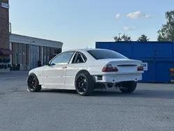 Svart Begagnad 2001 BMW 330 Sportkupé | 100 000 kr (Lite dyr)