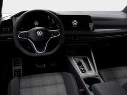 Mörkblå (blå) Begagnad 2021 VW Golf VIII GTE Halvkombi | 304 900 kr (Marknadspris)