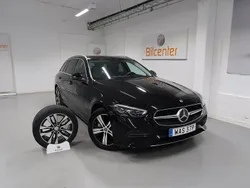 Svart Begagnad 2023 Mercedes C300e Kombi | 349 900 kr (Superpris)