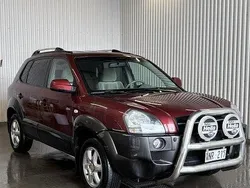 Röd Begagnad 2005 Hyundai Tucson SUV | 20 000 kr (Superpris)