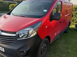 Röd Begagnad 2017 Opel Vivaro Van | 130 000 kr (Superpris)